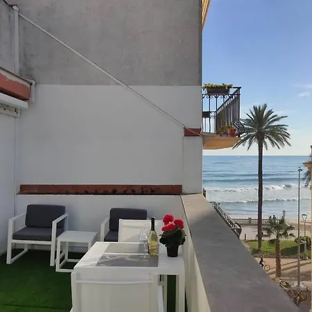 White Penthouse - ático Para 2 Centro De Apartamento Sitges